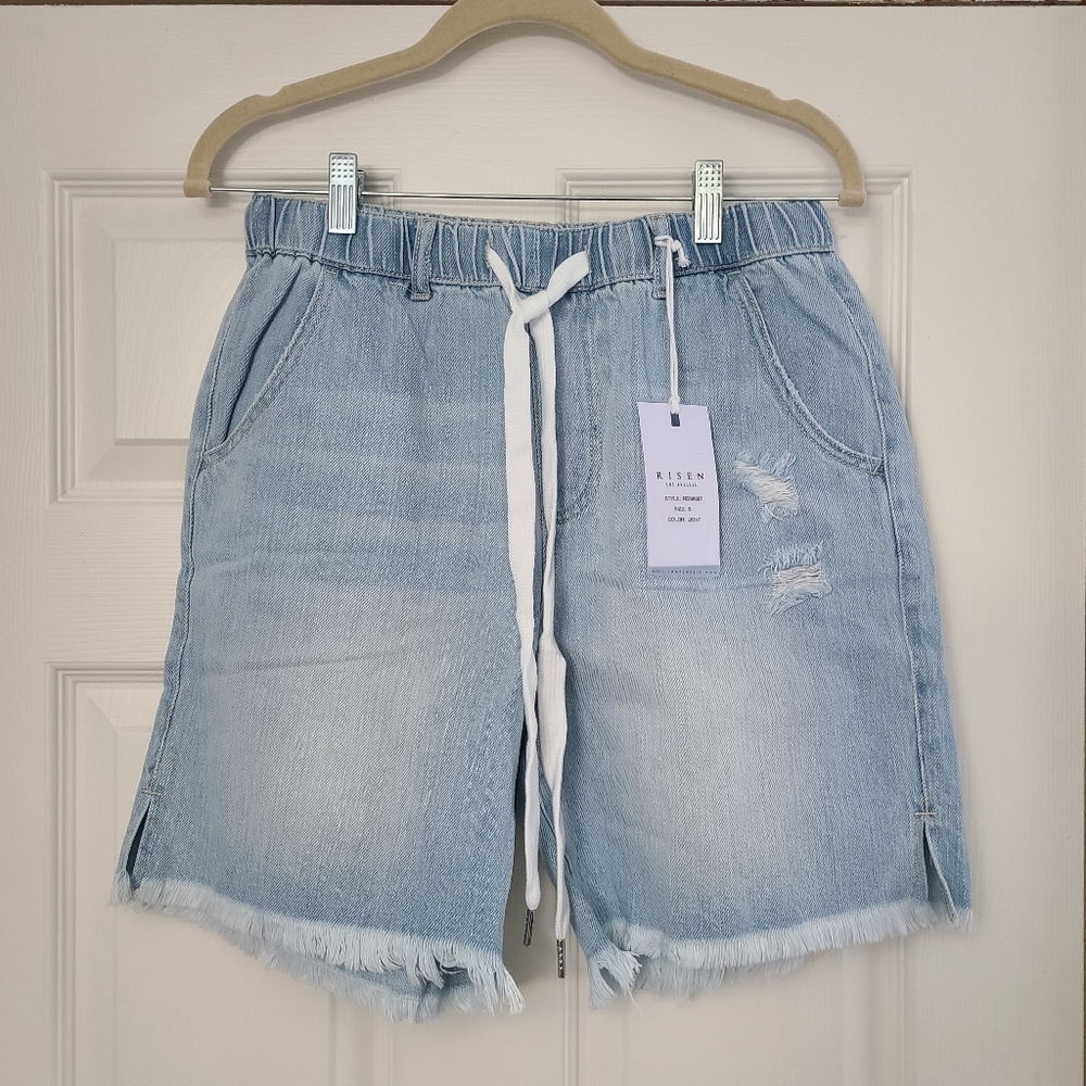 NWT Risen High-Rise boyfriend shorts, Size Small